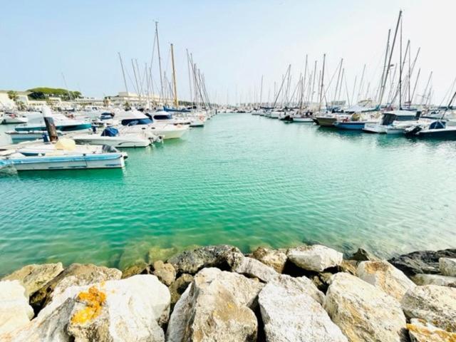 Gatu Sherry, Junto Puerto Deportivo Y Playa " Preferente Mayores De 25 Anos Y Familias " エル・プエルト・デ・サンタ・マリア エクステリア 写真
