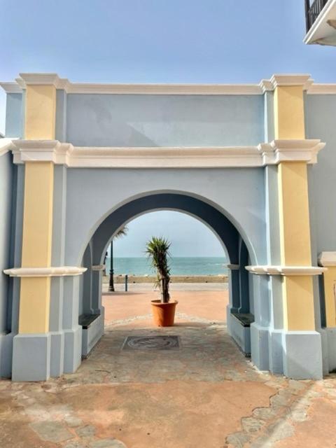 Gatu Sherry, Junto Puerto Deportivo Y Playa " Preferente Mayores De 25 Anos Y Familias " エル・プエルト・デ・サンタ・マリア エクステリア 写真